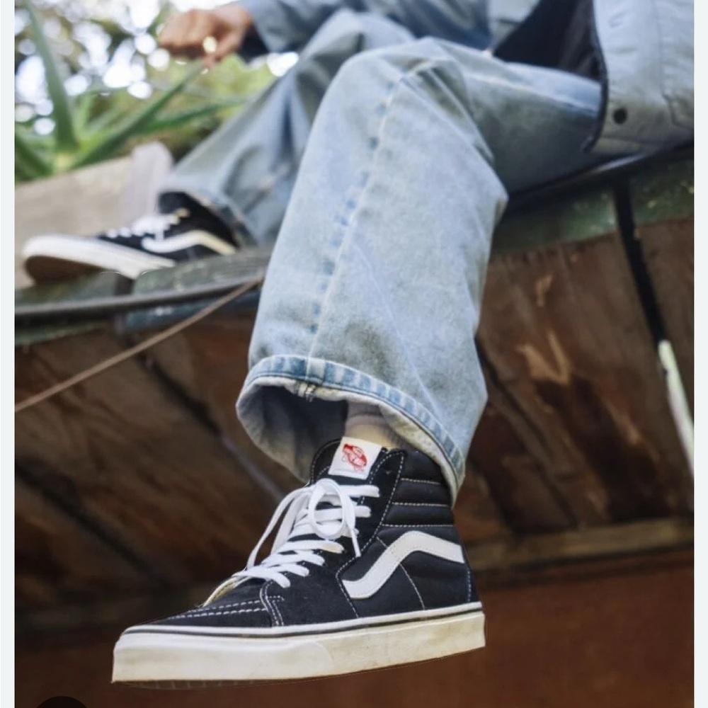 VANS UNISEX men’s:6.5 women’s: 8 SK8 sneaker Black and white “off the wall”